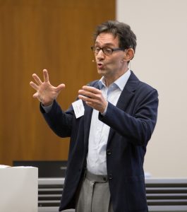 Professor Elmar Gräßel, Leiter des Zentrums für Medizinische Versorgungsforschung am Universitätsklinikum Erlangen